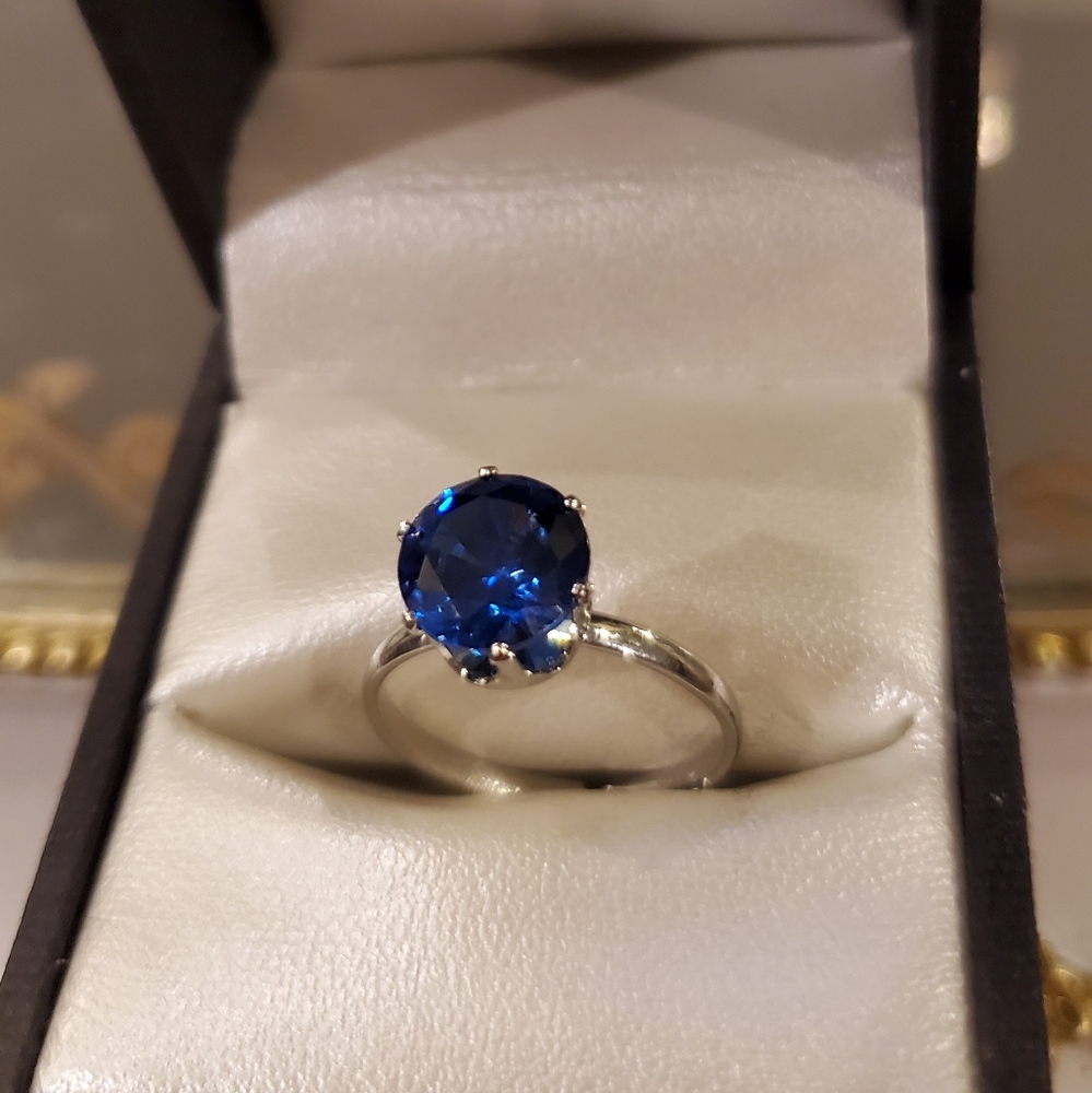 1.2 Carat AAA zirconia sapphire birthstone ring - Picture 2 of 5